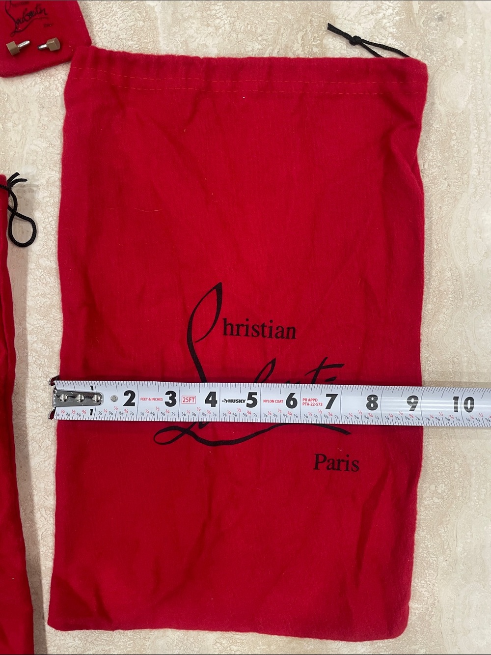 Christian Louboutin, red drawstring, dust bags. With heel replacement tips. - Picture 4 of 4